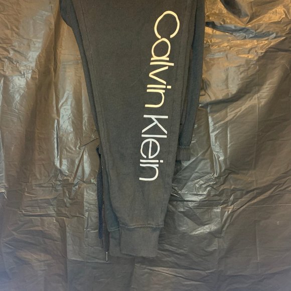 Calvin Klein Joggers - Picture 2 of 2